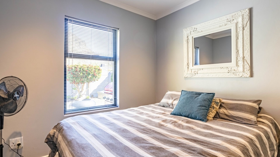 3 Bedroom Property for Sale in Lakeside Western Cape